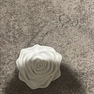 White Rose-Shaped Pendant Light